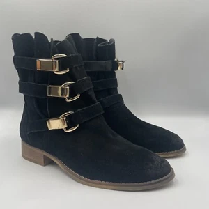 Steve Madden Gr. 8,5 schwarz Wildleder Feilschen niedrig goldene Schnalle Stiefel Boho knöchelhoch - Bild 1 von 12