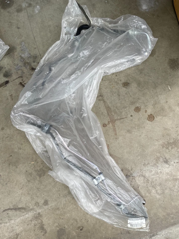 Manguera de presión de dirección asistida genuina Nissan para Infiniti FX35 49710-CL10A Foto 1 de 1