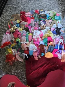 Vintage Barbie Puppe Kleidung Konvolut und andere - Bild 1 von 14
