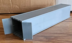 Inter Modell Container (zusammengebaut) (Reaper Miniatures) - Bild 1 von 4