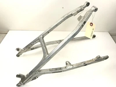 04 铃木 RMZ250 RMZ 250 原始设备制造商后子框架底盘座椅导轨 — 第 1/4 张图片