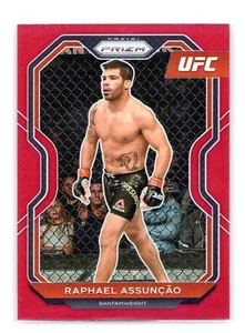 2021 Panini Prizm UFC #99 Raphael Assuncao Red Prizm 96/275 - - Bild 1 von 2