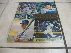 1970 MLB BASEBALL KANSAS CITY ROYALS vs DETROIT TIGERS PROGRAM MAGAZINE UNMARKED - Picture 1 of 3