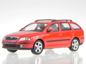 Skoda Octavia Combi 2004 corrida rojo coche en miniatura 143AB-002B Abrex 1/43 - Imagen 1 de 4