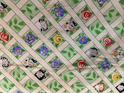 Tela de edredón floral y gatos Catzilla de Candace Reiter de 1 1/2 yardas. 0802 Foto 1 de 2