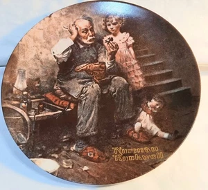 NORMAN ROCKWELL THE COBBLER COLLECTORS PLATE Vintage 1978 - Picture 1 of 2