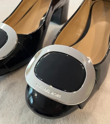 Bombas de salto Michael Kors MK Pauline couro envernizado preto bloco flexível tamanho 6,5 M - Imagem 1 de 4