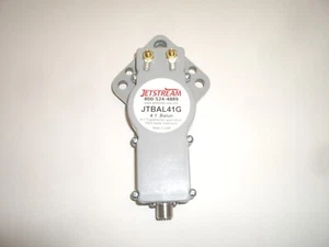 ANTENA TRANSFORMADORA JETSTREAM JTBAL41G 4:1 BALUN 3.5-30MHz 1.5KW GRIS - Imagen 1 de 1