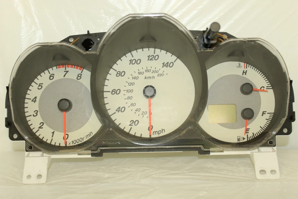 Cuadro de instrumentos velocímetro indicadores del panel de instrumentos 2007 2008 Mazda 3 90.586 millas Foto 1 de 4