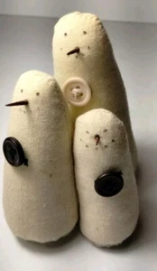 Weihnachten Schneemann Familie von 3 einfach & süß Baumwolle gefüllt mit Knöpfen 3 1/2"  - Bild 1 von 10