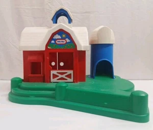 Little Tikes Fienile Fattoria Fienile Stabile Silo RARO! Animali Gioco Vintage Finto Rosso - Foto 1 di 18