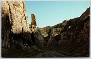 Postcard Wyoming Chimney Rock Wind River Canyon between Shoshoni & Thermopolis - Picture 1 of 2
