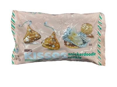 LIMITED EDITION HERSHEY'S KISSES SNICKERDOODLE COOKIE CHRISTMAS CANDY 9 OZ BAG - Image 1 of 3