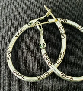 Beautiful Silver Loop Earrings 1-1/4"  With Small Swirl Design. - Picture 1 of 5