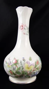 Very Pretty Aynsley Bone China Wild Tudor Vase - Imagen 1 de 4