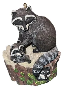 1999 Curious Raccoons Hallmark Ornament Majestic Wilderness - Bild 1 von 8