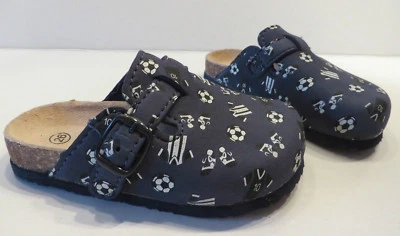 BJÖRNDAL ° coole Clogs Gr. 26 blau Leder Fussball Jungen Schuhe Pantoffel Kiga - Bild 1 von 4