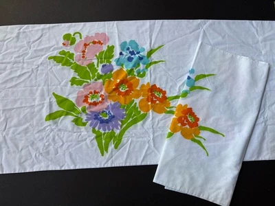 RARE! PAIR KING Martex Bright Floral Vintage Pillowcases Flowers Bouquet - Image 1 of 4