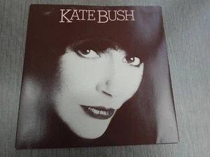 Kate Bush WOW 1979 UK 7" P/S 1st PLAYS MINT MINUS HEAR - Picture 1 of 13