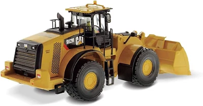 1:50 Caterpillar 982M Wheel Loader | Core Classics Series Cat Trucks & Construct - Image 1 of 4