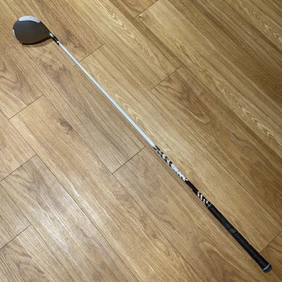 Cobra AMP Cell Pro Silver Driver 9.5° Graphite Regular Right 46.0in - Image 1 of 4