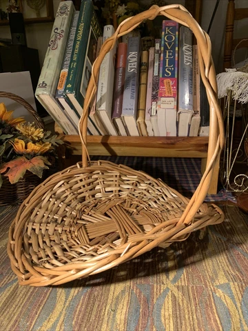 Handmade Rustic Woven Wicker Willow Gathering Basket~Magazine Basket~Farmhouse Cover