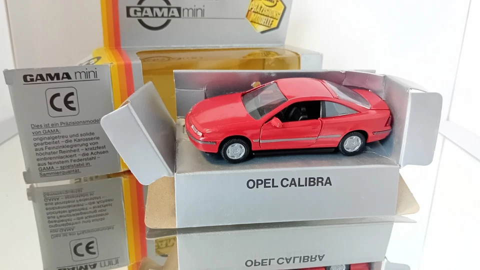 Gamma 1138 Opel Calibra Vauxhall sterzo destro rosso in scatola 1:43 raro - Immagine 1 di 4