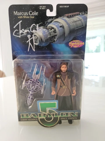NEW BABYLON 5 MARCUS COLE EXCLUSIVE PREMIERE EDITION 1998 ACTION FIGURE! Singed Cover