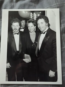 Tom Jones Original Company Promo-Foto - Mark Jones (Sohn und Manager) & Ehefrau - Bild 1 von 3