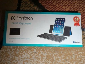 Logitech tablet keyboard for selective Apple products - Picture 1 of 4