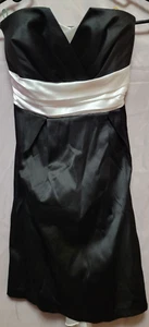 Studio Y Damen formelles trägerloses Kleid Größe 3/4 schwarz/weiß - Bild 1 von 8
