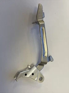 CURVED FACE CARRY TRIGGER W/ BAR FOR GEN 3 GL0CK MODELS 17, 19, 23, 26, 27, S/S - Picture 1 of 5