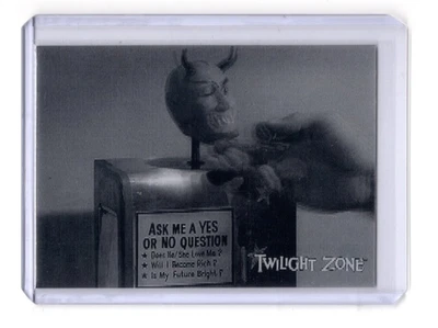 2009 THE COMPLETE TWILIGHT ZONE IN MOTION LENTICULAR #L15 NICK OF TIME - Image 1 of 2