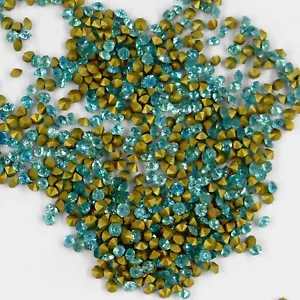 221 22 *** 60 alte Strasssteine (60er Jahre) konischer Boden 2,2mm hellgrün - Bild 1 von 2