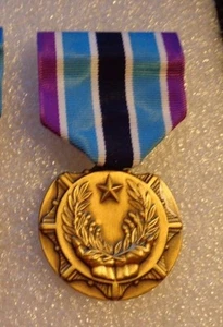 DEPARTMENT OF THE ARMY, CIVILIAN AWARD FOR HUMANITARIAN SERVICE  MEDAL,FULL SIZE - Picture 1 of 2