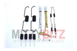 HANDBRAKE AND BRAKE SHOE FITTING KIT FOR MITSUBISHI L200 KK4T Series 5 2.4 - Imagen 1 de 5