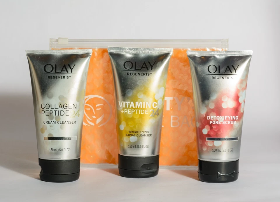 Limpiador Olay Regenerist Colágeno y Vitamina C Péptido24 + Exfoliante de Poros Detox 5 OZ Foto 1 de 1