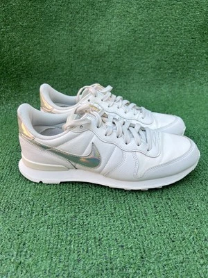 Nike Internationalist SE White Athletic Sneakers CQ5427-100 Womens US Size 9.5 - Image 1 of 4