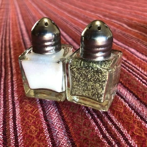 Vintage Set 2 Mini Tiny Glass Salt And Pepper Shakers 2" X 1" - Picture 1 of 5