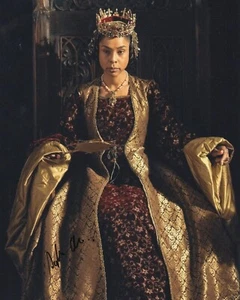 SOPHIE OKONEDO SIGNED THE HOLLOW CROWN PHOTO (1) - Picture 1 of 1