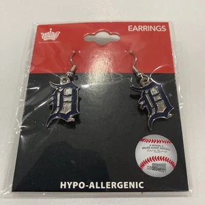 Detroit Tigers Baseball D Team Logo MLB Silver Charm Dangle Earrings Set - Picture 1 of 2