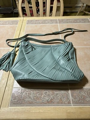 URBAN EXPRESSIONS BOLSA HOBO/ESPUMA DO MAR VERDE/USADA 1 VEZ/PRIMAVERA, VERÃO - Imagem 1 de 4