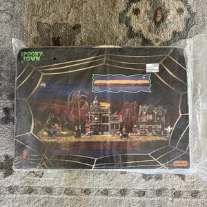 Vintage Lemax Spooky Town 3 Stück Display Plattform Halloween Landschaft Akzente Neu aus altem Lagerbestand - Bild 1 von 8
