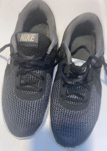 nike revolution 4 mens Black White Size 6.5 UK Size 6 - Picture 1 of 8