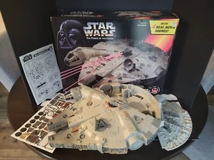 Halcón Milenario 1995 Guerra de las Galaxias Poder de la Fuerza POTF NUEVO SIN USAR Completo - Imagen 1 de 6