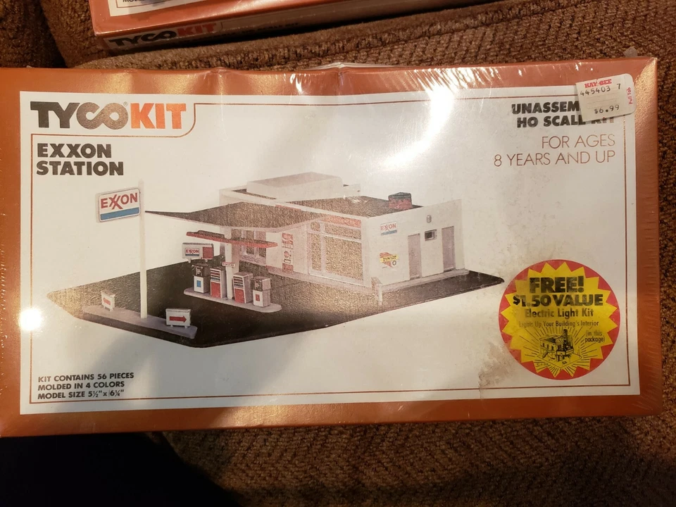 TYCO HO SCALE BUILDING KIT EXXON STATION 7757B VINTAGE FACTORY LIGHTED SEALED - Image 1 of 1