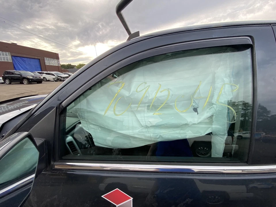 Front Door Glass Window GMC SIERRA 1500 Left Driver LH 14 15 16 17 18 19 - Image 1 of 1