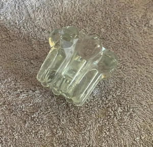 Schwerer runder klarer Pressglas-Kerzenhalter? 2 1/4 Zoll x 3 Zoll Blumenfrosch für Vase? - Bild 1 von 3