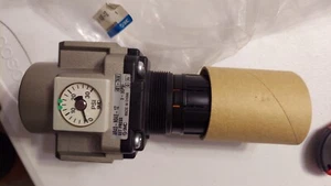 New SMC AR40-N04E-1Z Regulator - Picture 1 of 3