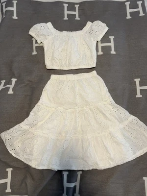 Gap Kids Girls Medium 8 White eyelet Lined Cotton Crop Top With skirt - Image 1 of 4